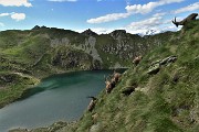 89 Scendiamo anche noi al lago